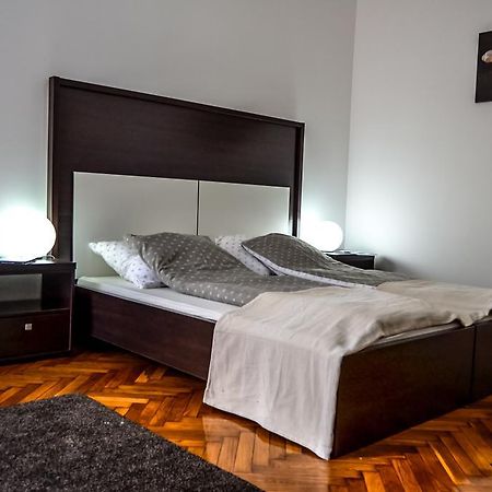 Modena Apartments 노비사드 객실 사진