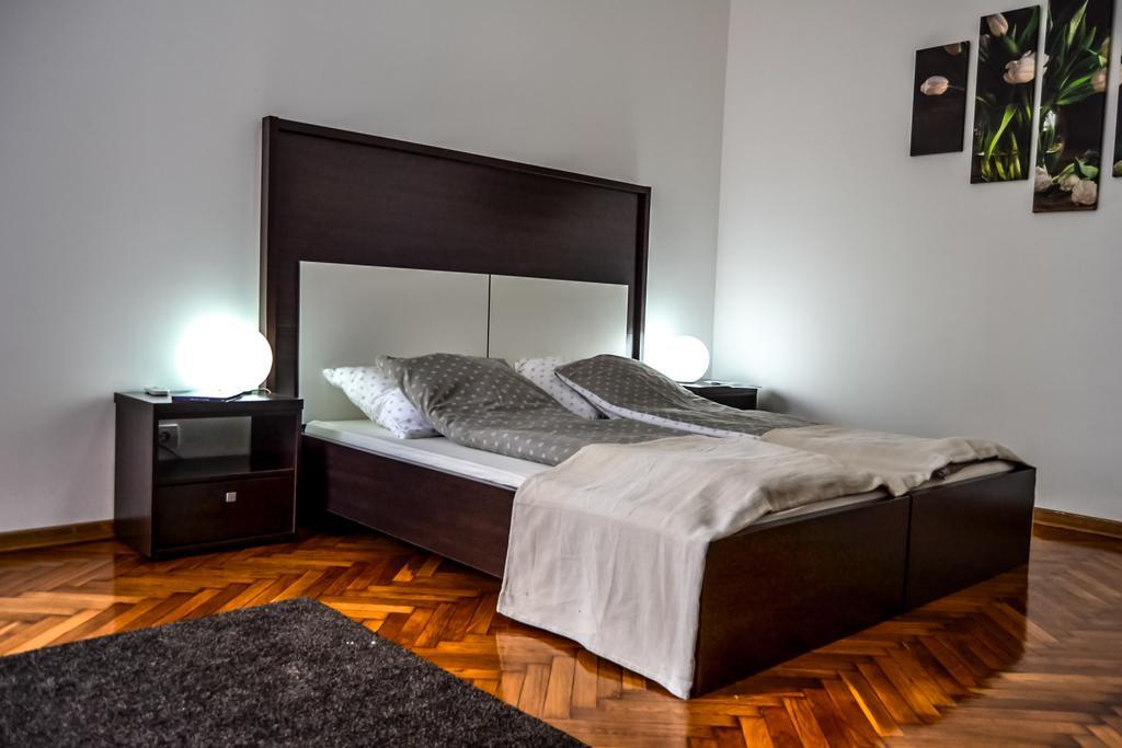 Modena Apartments 노비사드 객실 사진